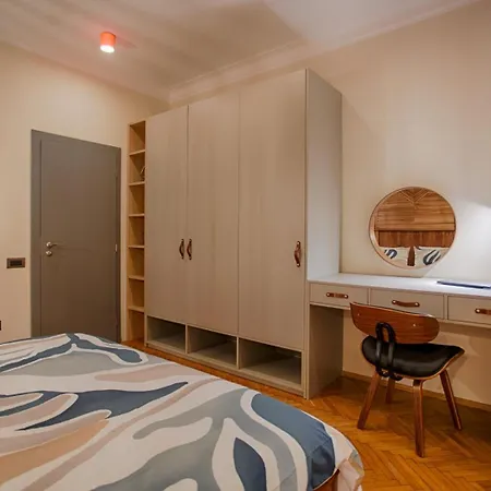 Luxury And Stylish In The Heart Of The Lejlighed